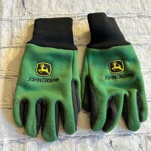 JOHN DEERE YOUTH GREEN BLACK WITH DEER LOGO WORK OUTSIDE GLOVES COTTON PALM DOTS